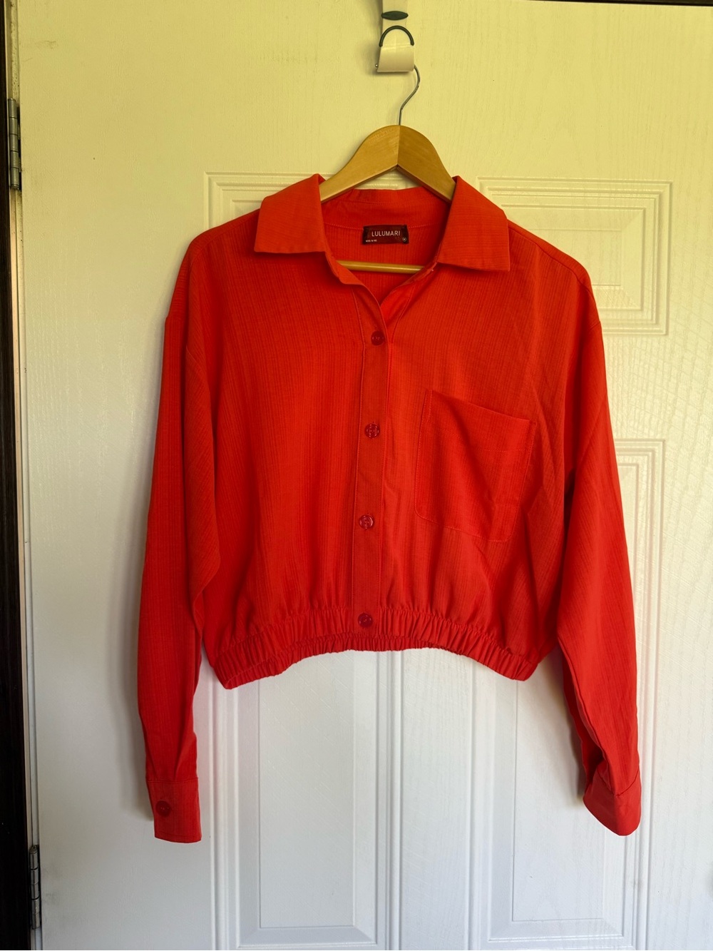 2 for $20 sale: NWOT Orange lulumari cropped button down long sleeve shirt -M